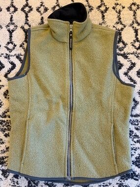 Woolrich Women's S Techniwool Sage Green Vest Wool Outdoors Hiking Spring READ